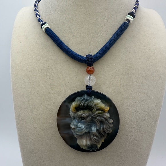 Agate Lion Pendant Necklace with Blue Adjustable Rope Cord - Picture 5 of 14
